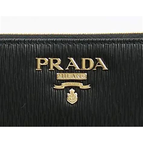 vitello move prada wallet